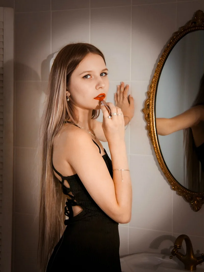 Вікторія, 21