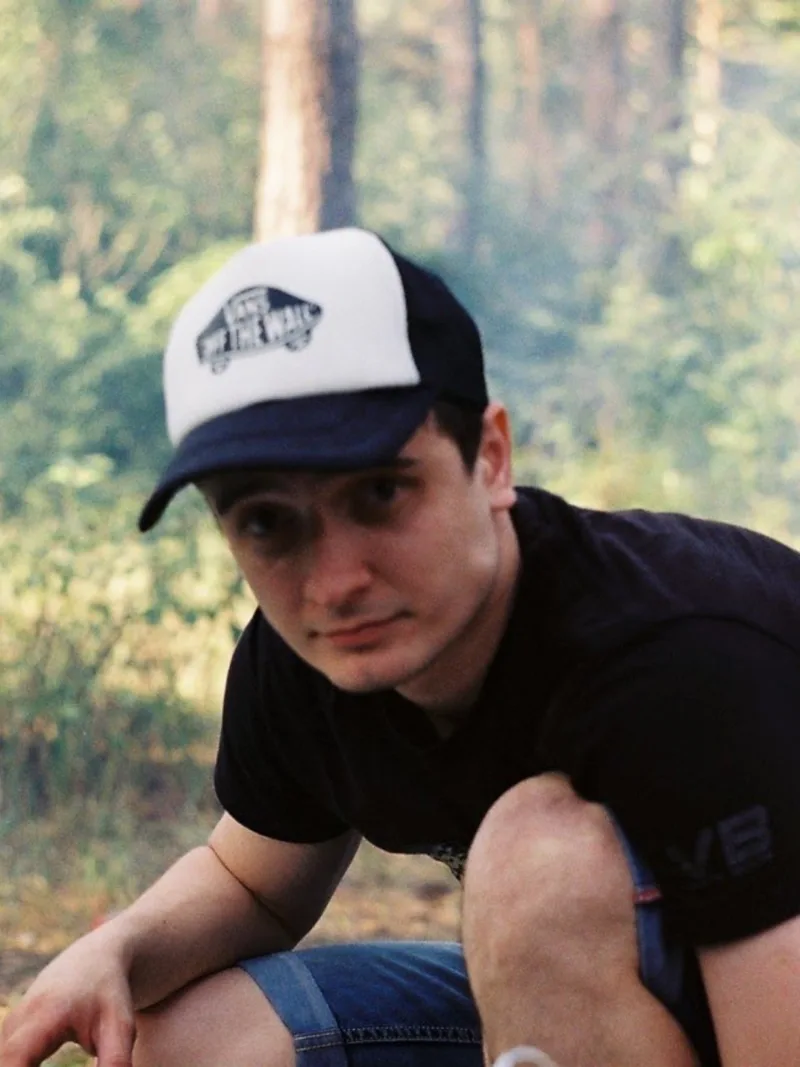 Богдан, 32