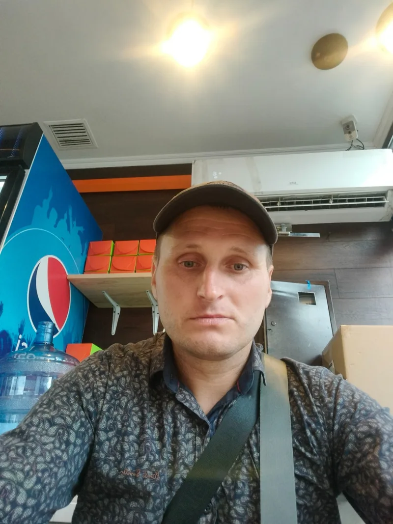 Александр, 37