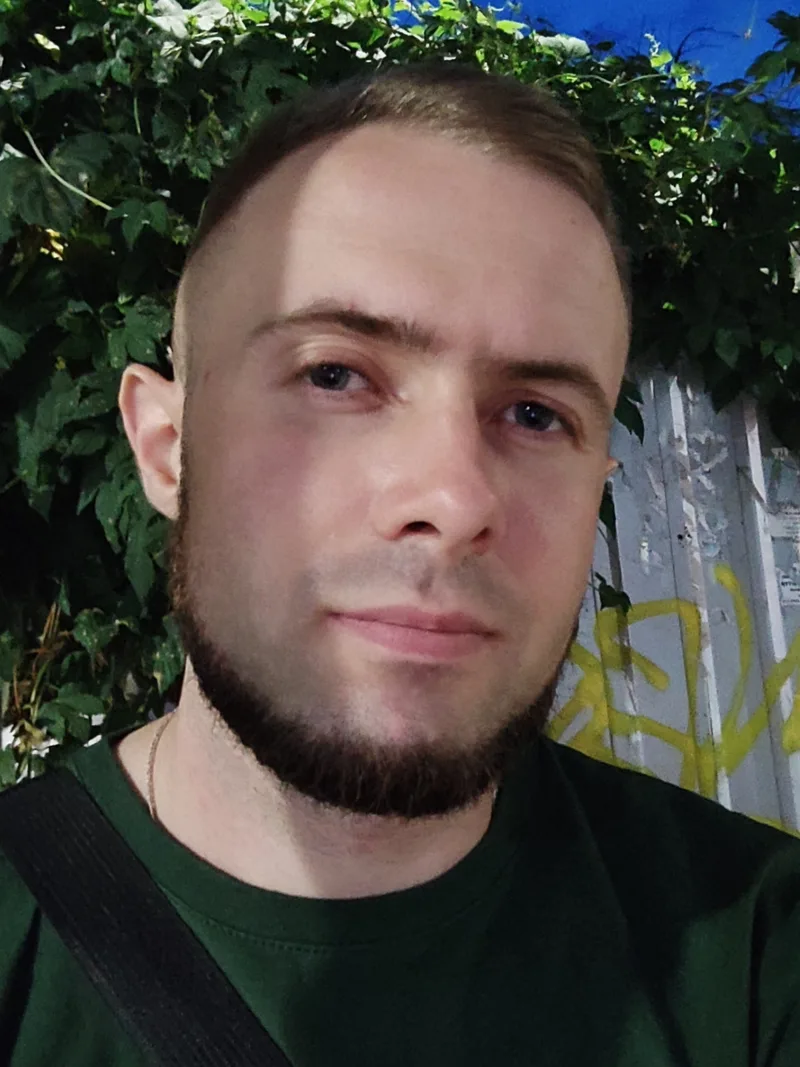 Андрій, 26
