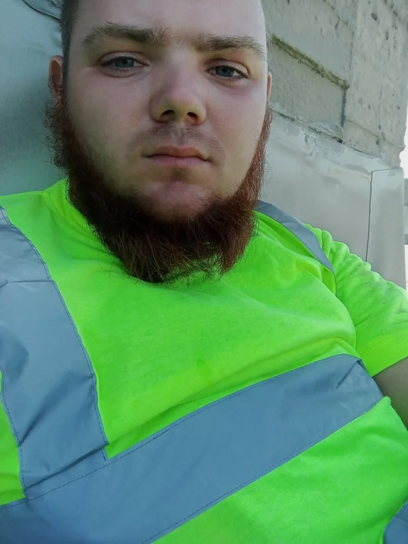 Андрій, 24