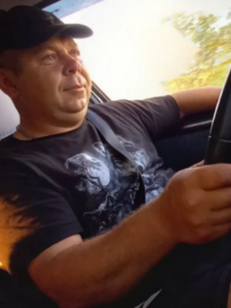 Анатолій, 48