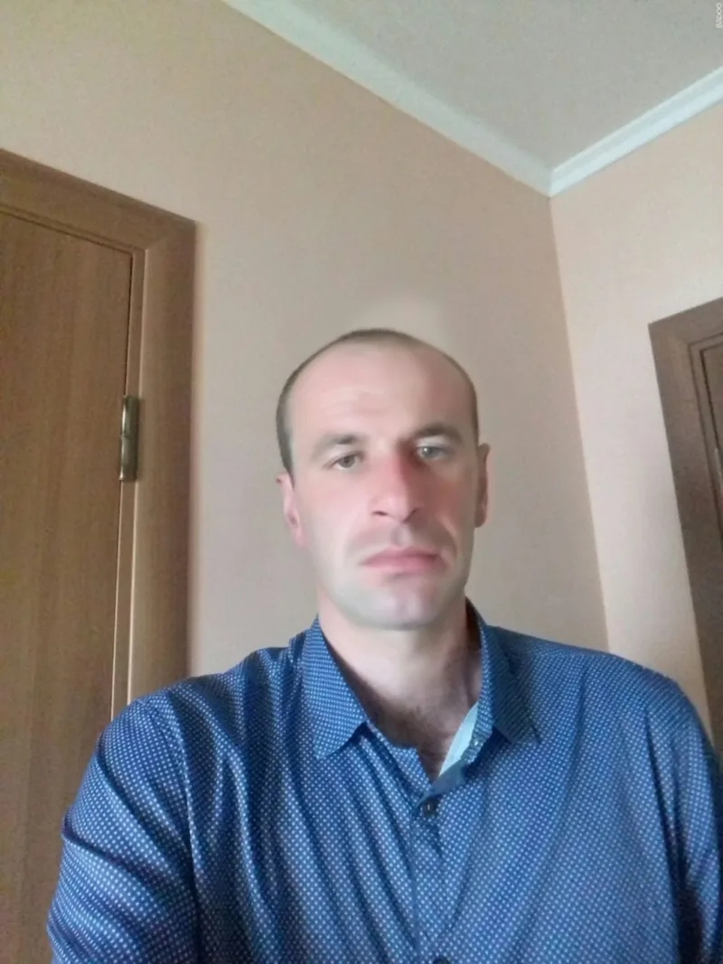 Roman, 37