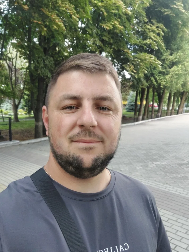 Тарас, 30