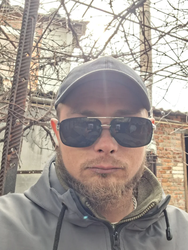 Vladislav, 28