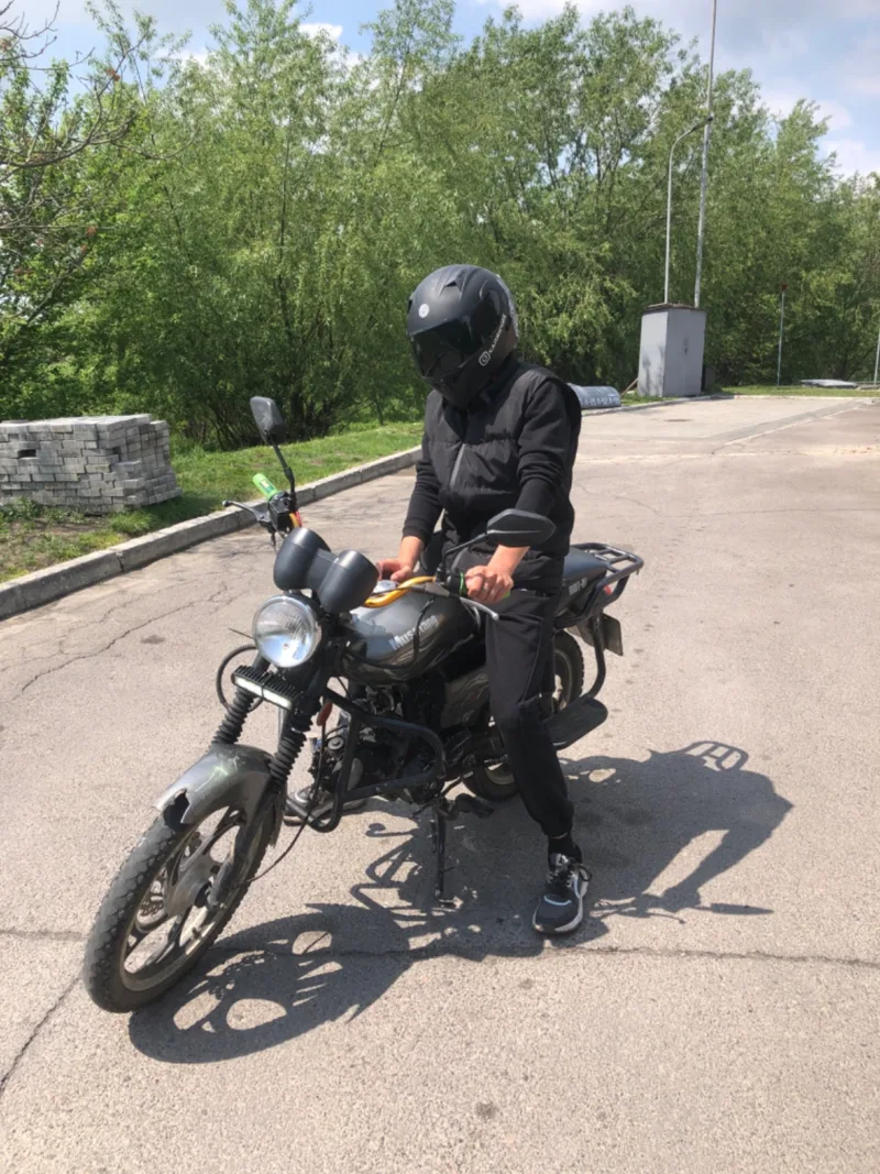 Денис, 19