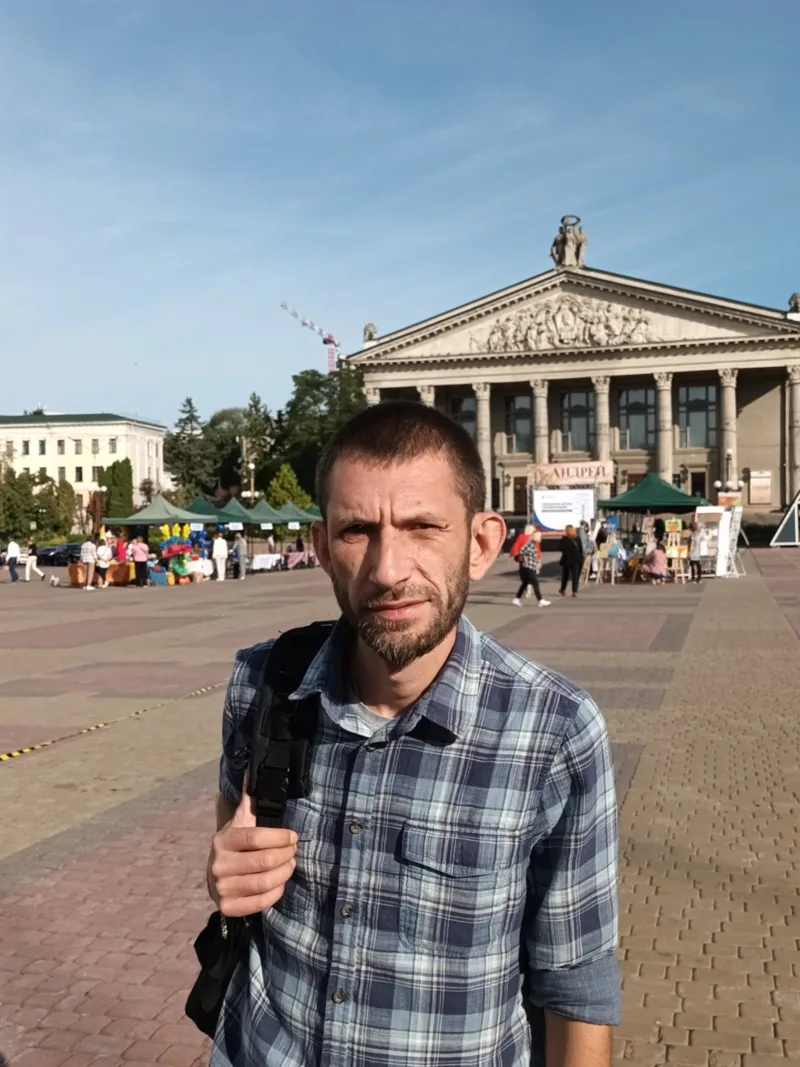 Taras, 37