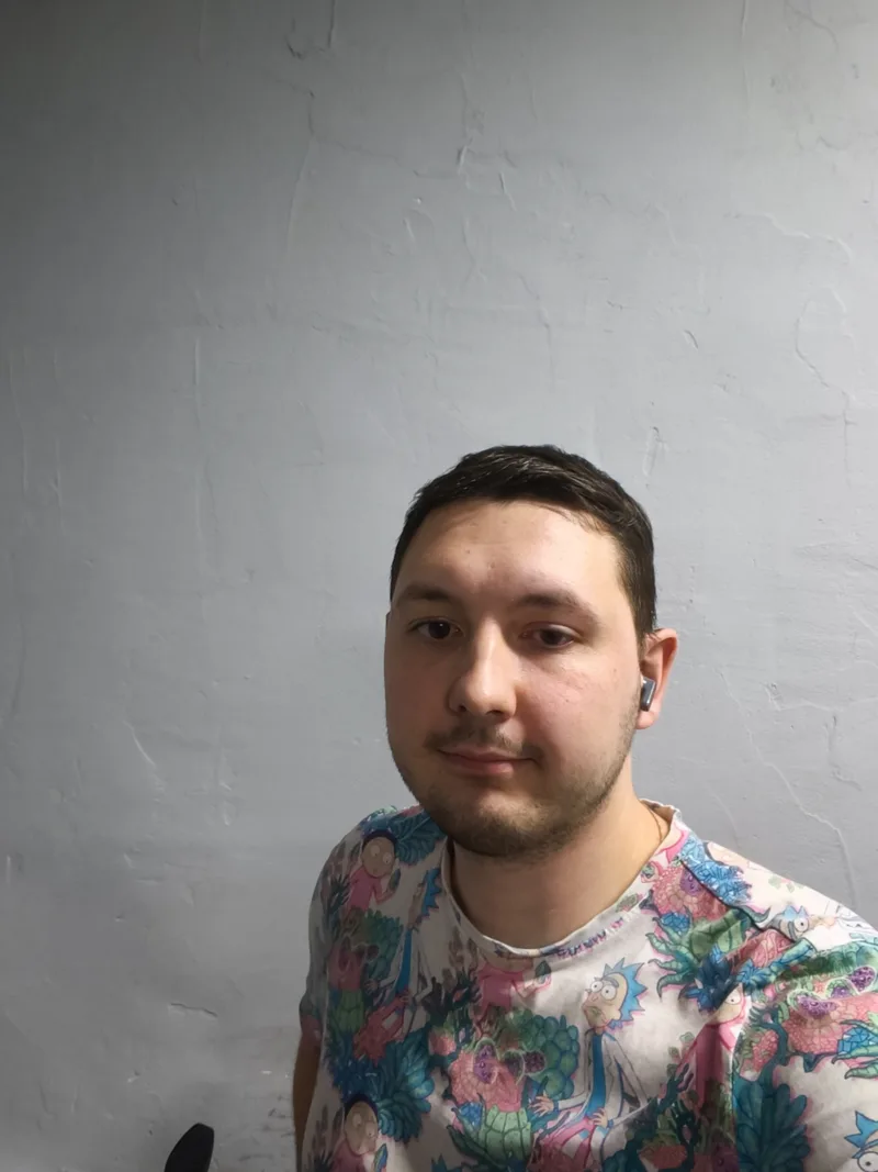 Alex, 27