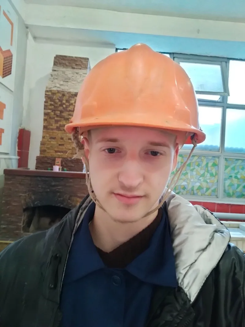VOLODYMYR, 18
