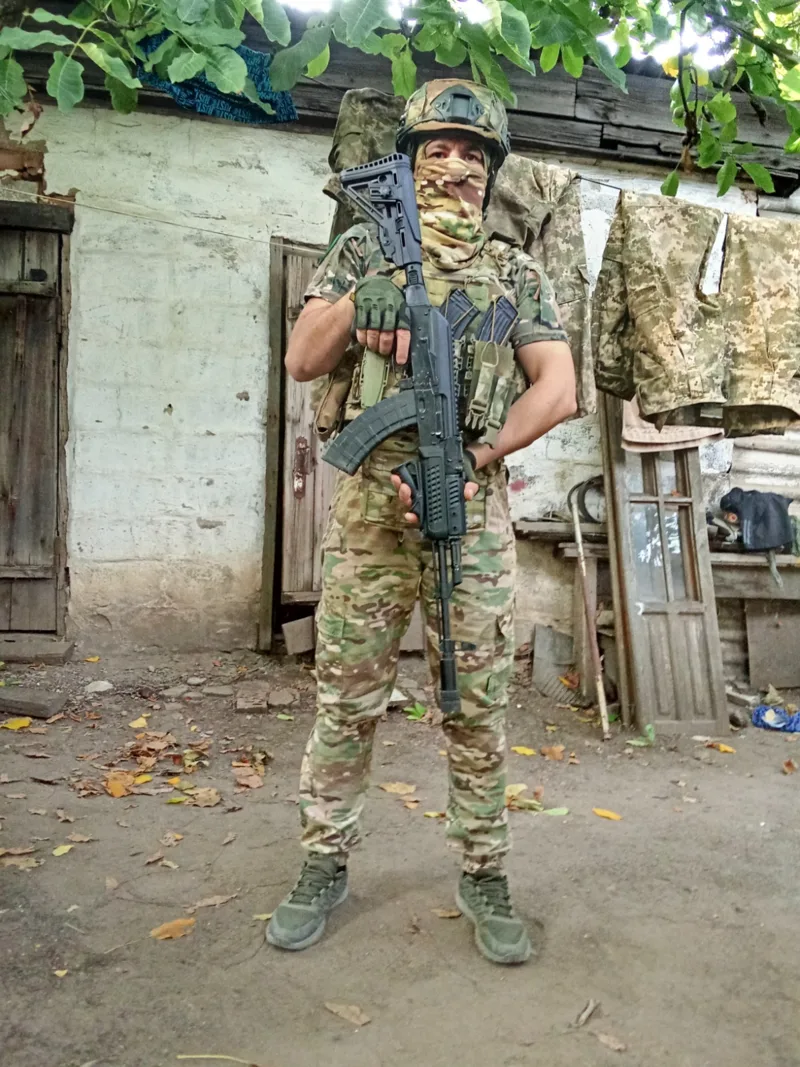 Славик Говар, 40