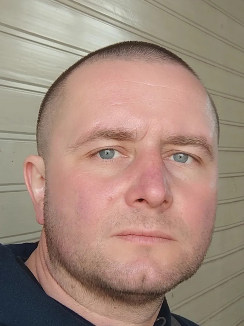 Максим, 38