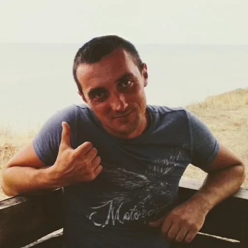 Андрей, 40