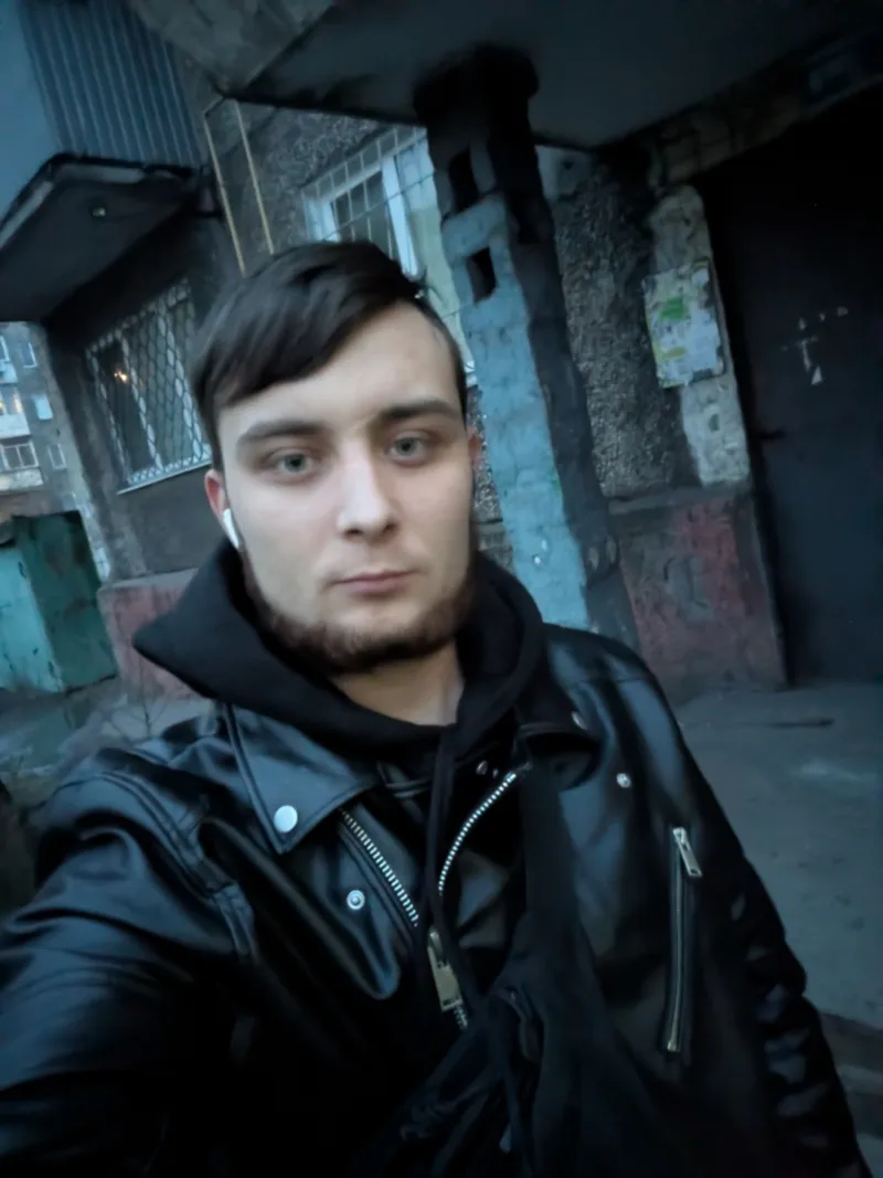 Павел, 25