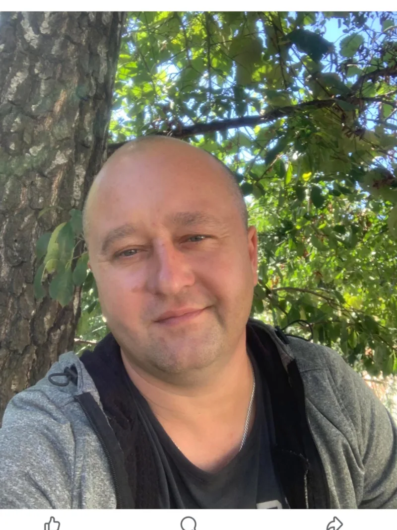 Олександр, 46