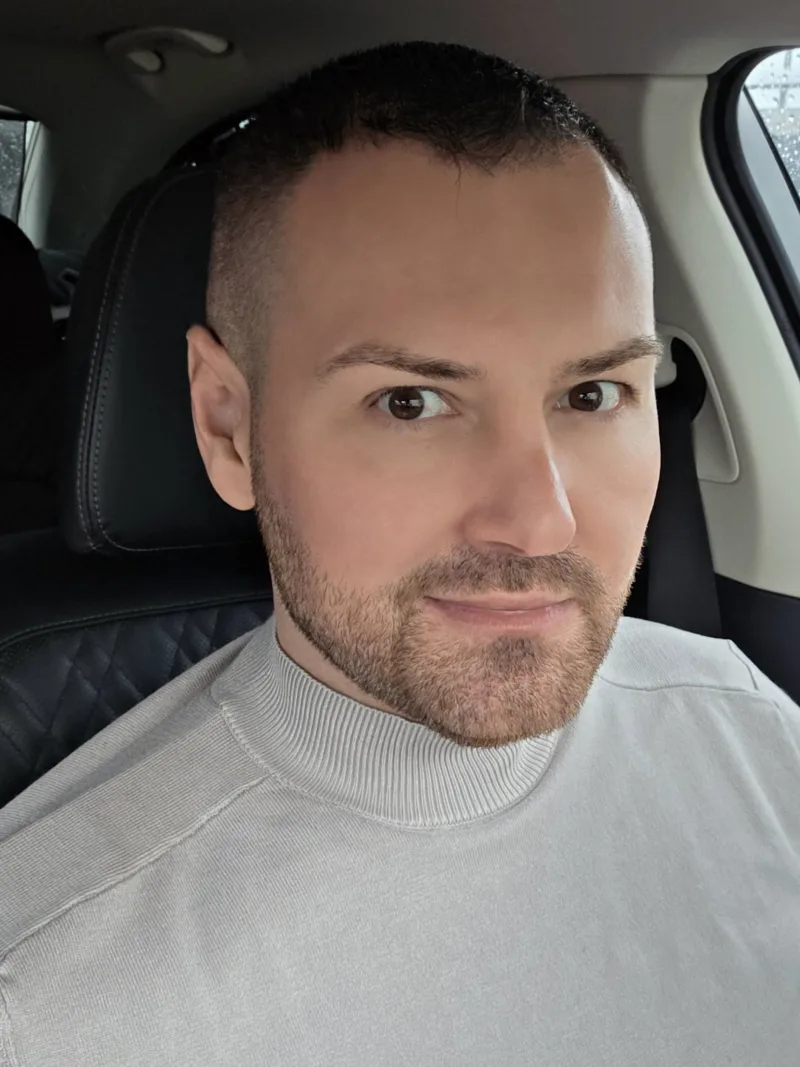 Laurentiu, 40