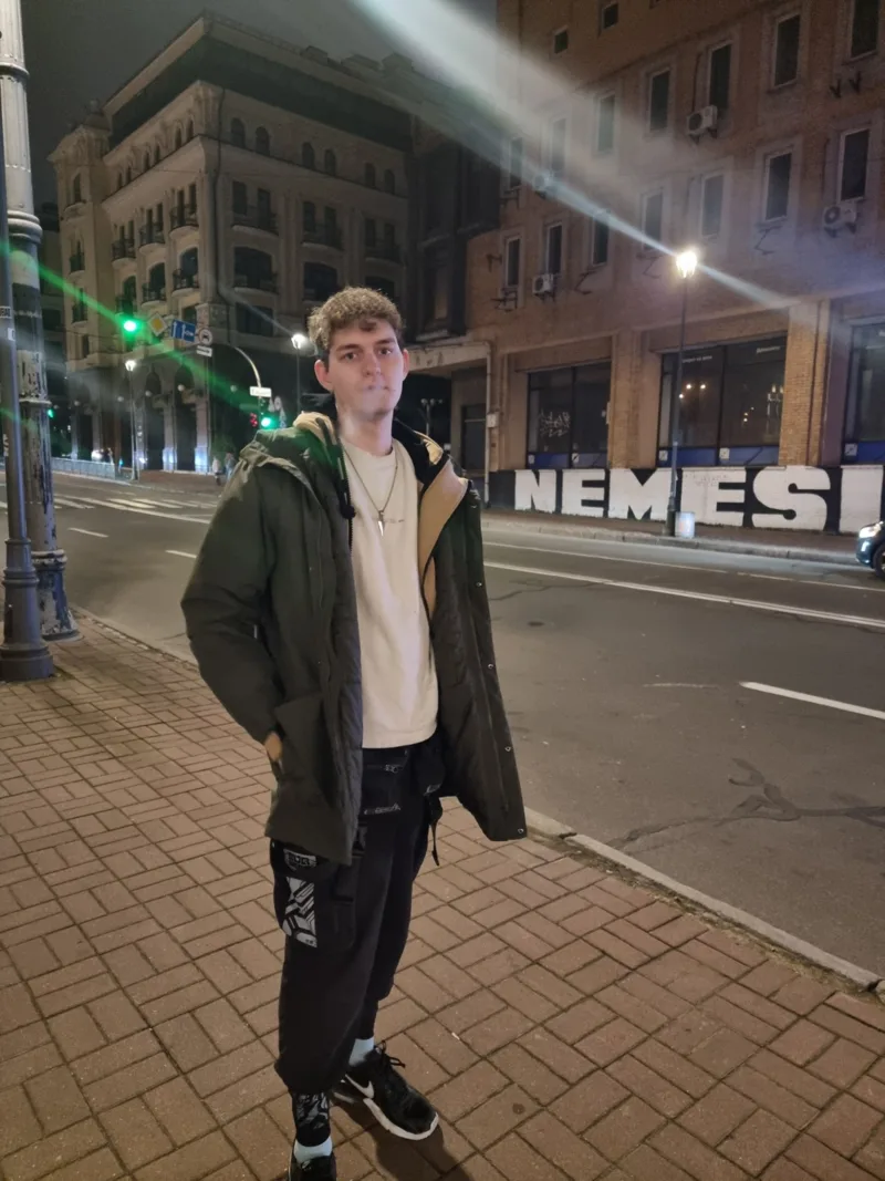 Борис, 23