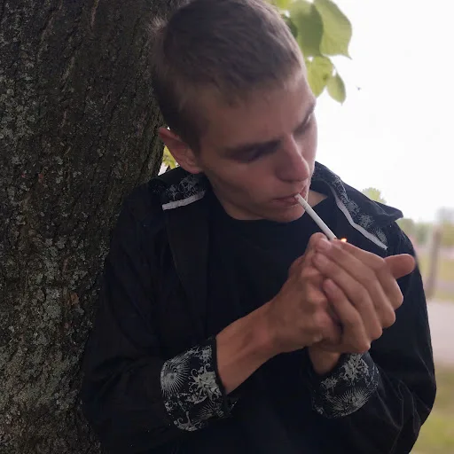 Валентин, 21
