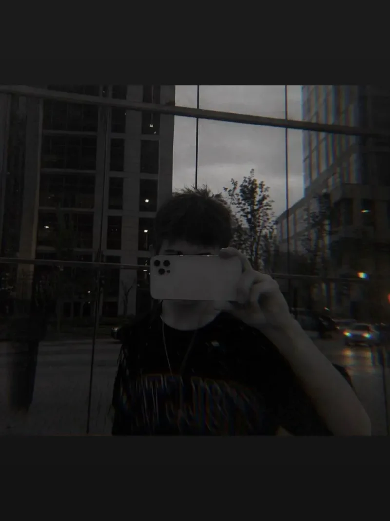 Vadim, 20