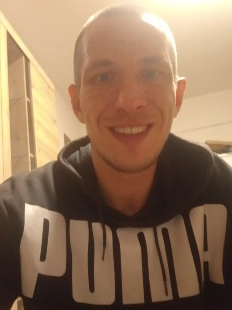 VLADYSLAV, 37