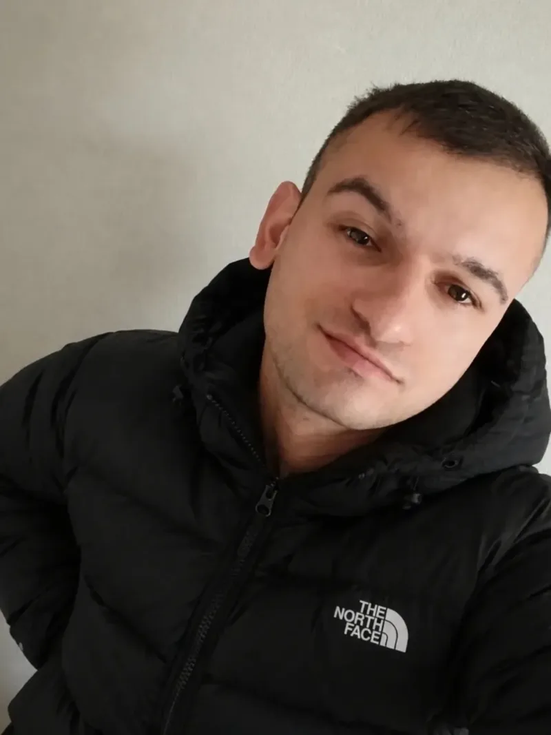 Roma Vaks, 26