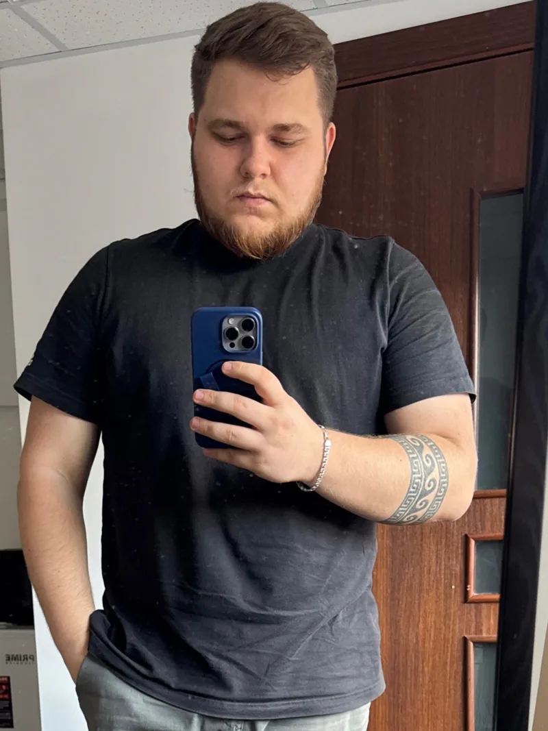 Андрій, 23