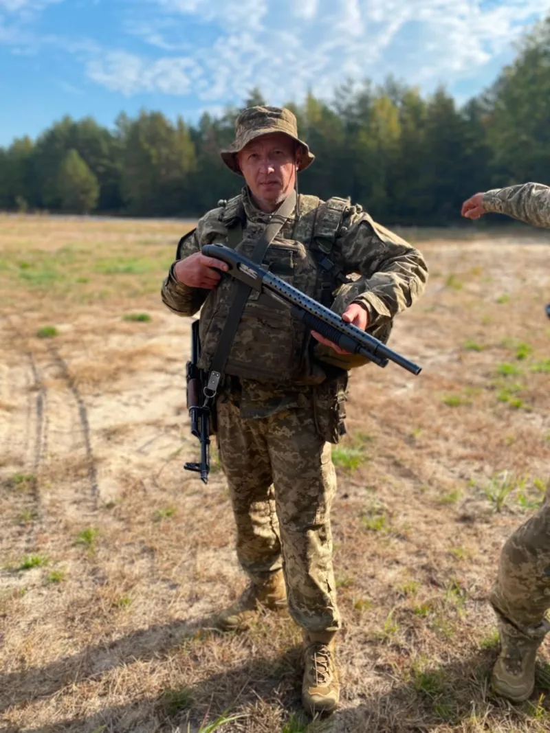 Віктор, 48