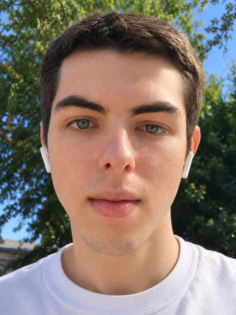 Вова, 22
