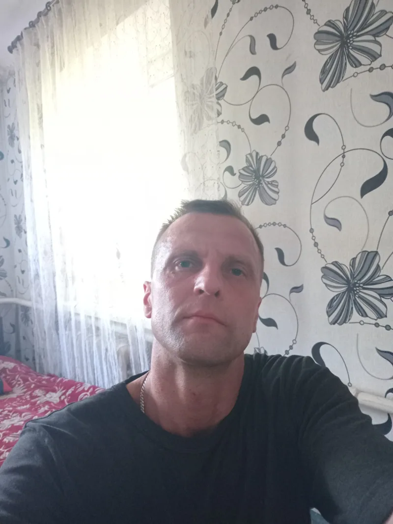Микола, 45