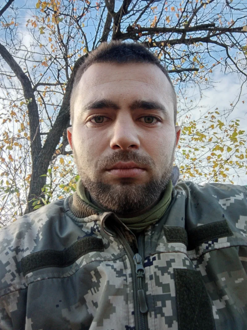 Микола, 26