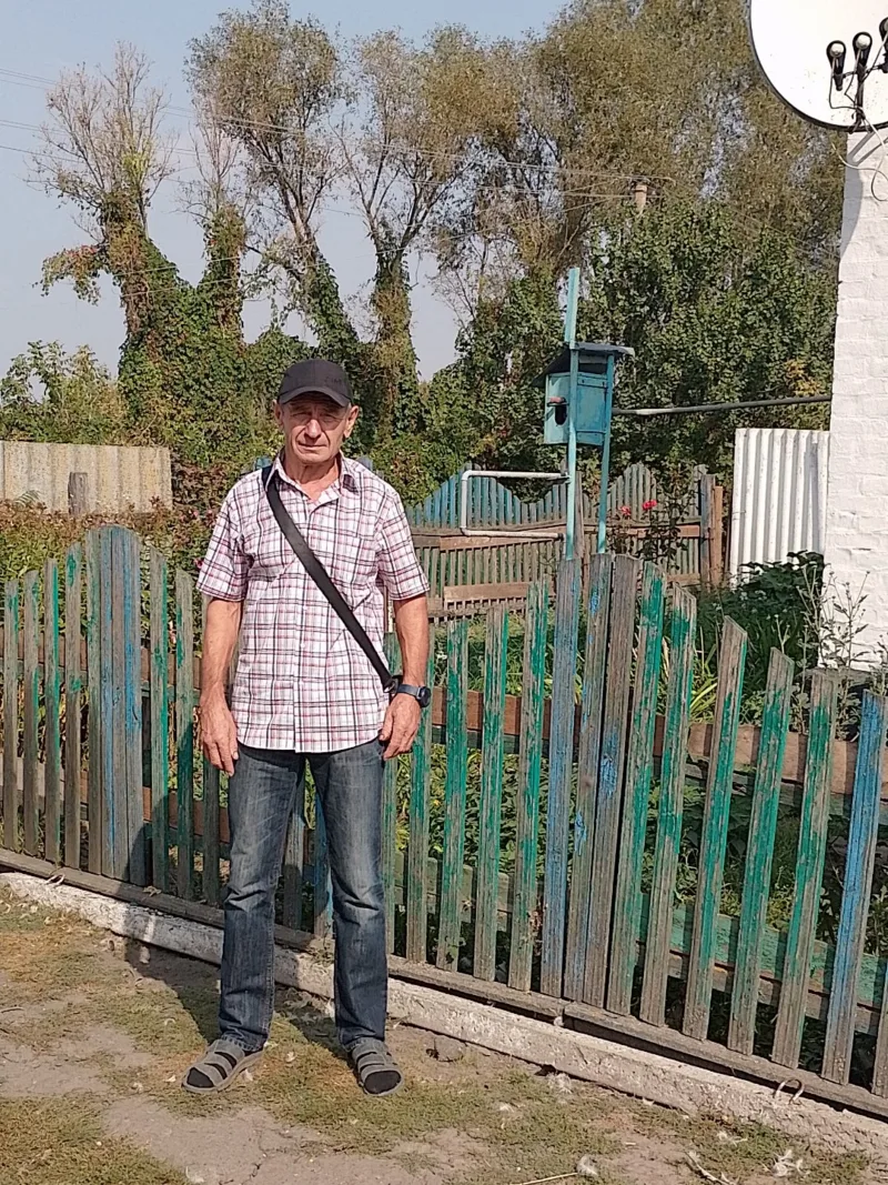 Виктор, 65