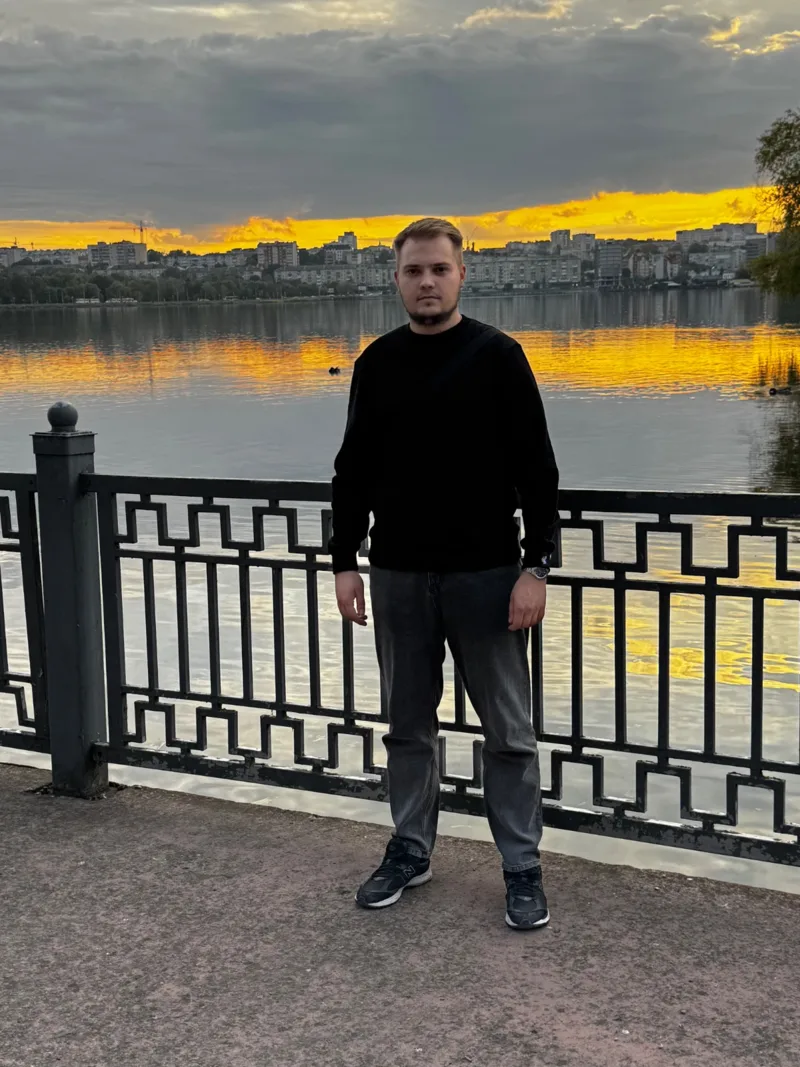 Богдан, 24