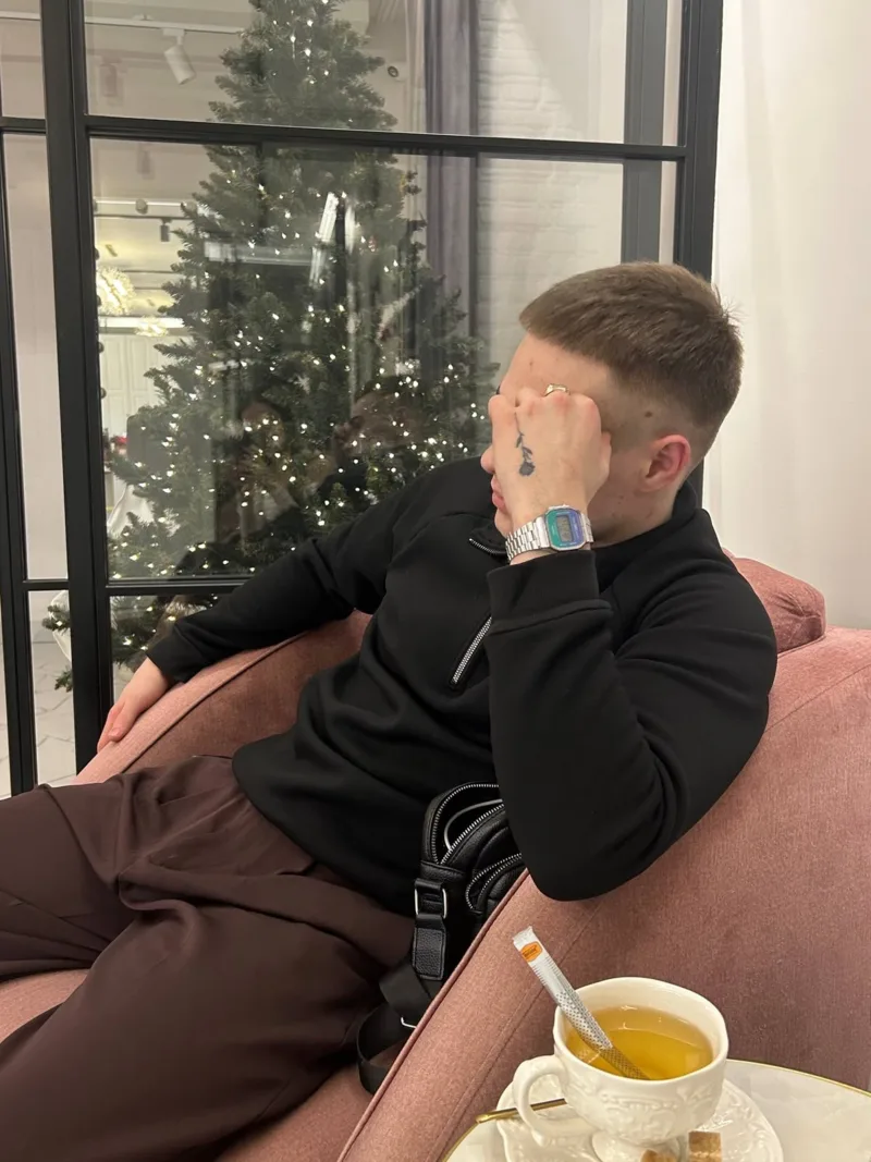 Alex, 23
