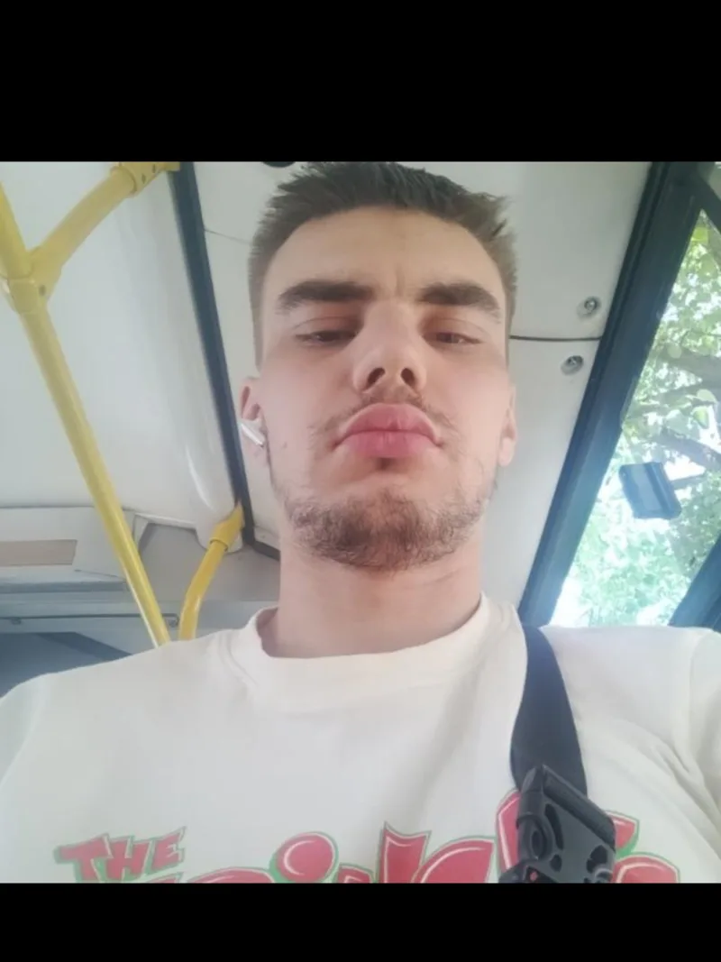 Антон, 22
