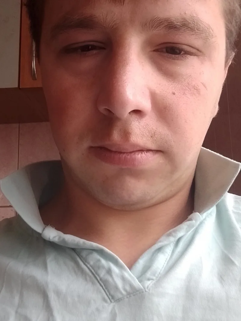 Микола, 27
