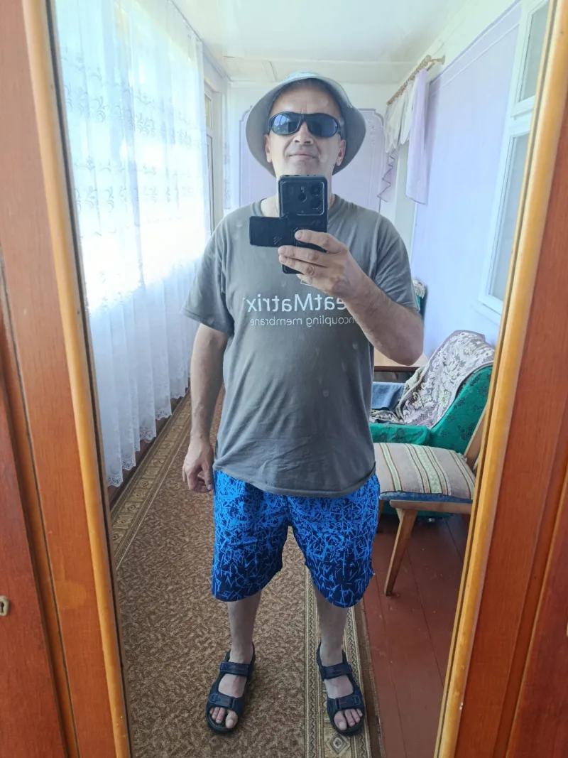 Міша, 44