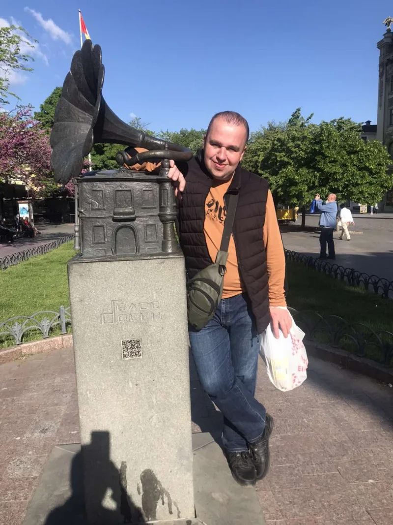 Денис, 40