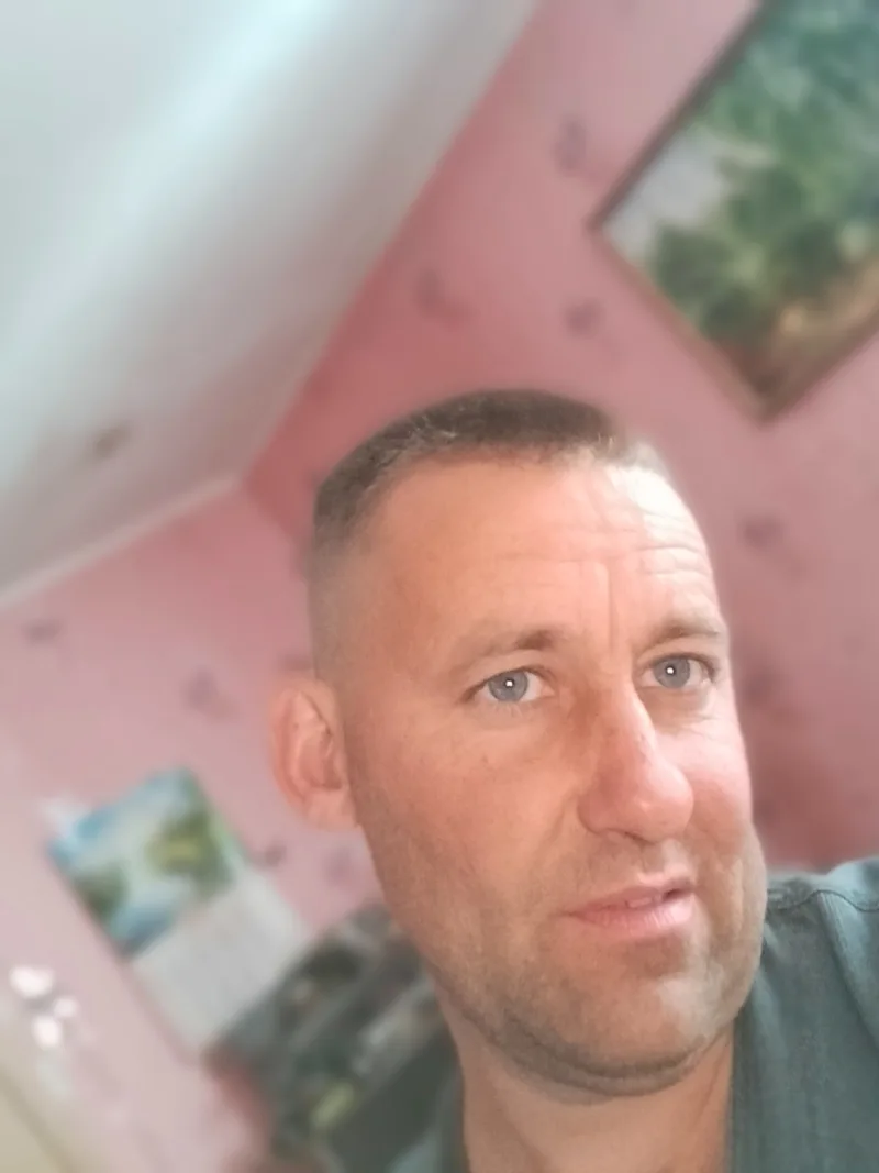 Володимир, 40