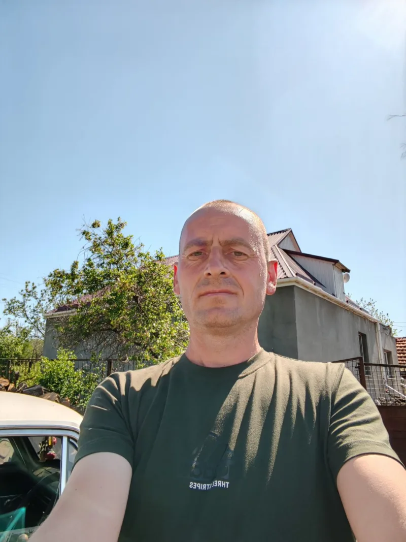 Олександр, 42