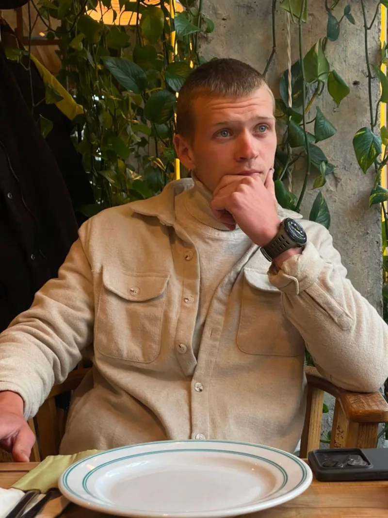 Валентин, 25
