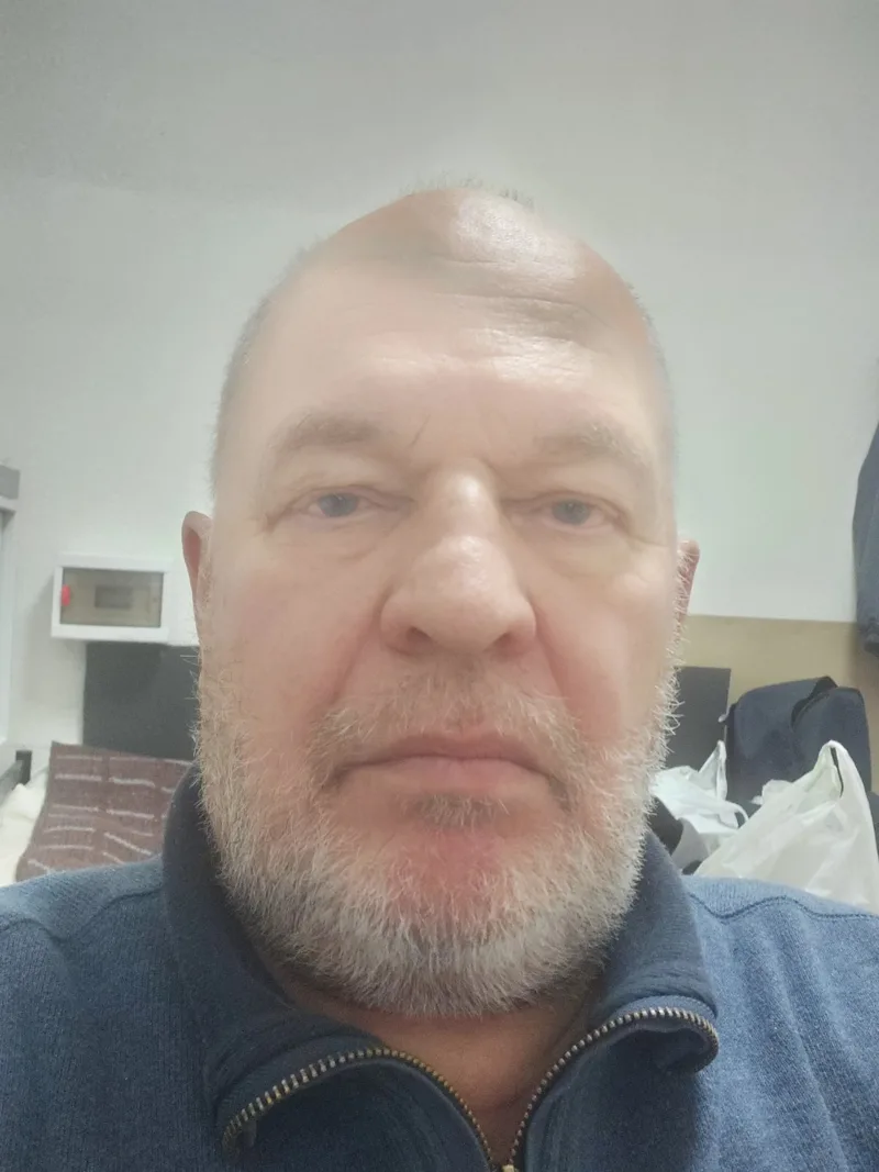 Alex, 71