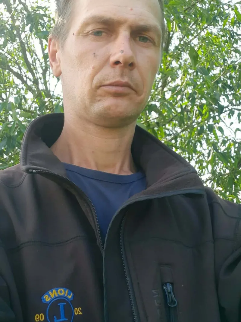 Коля, 41