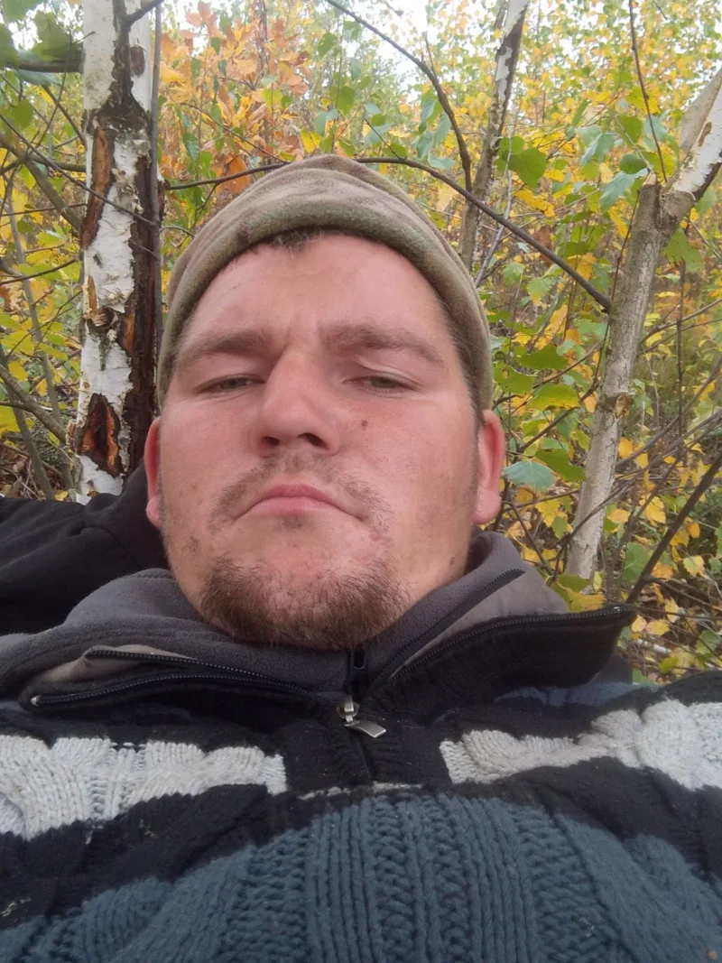 Andrij, 25