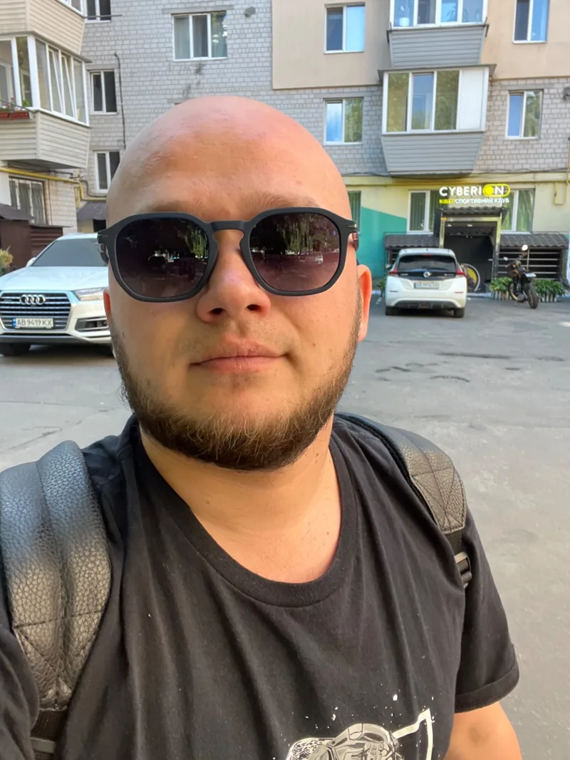 Саша, 27