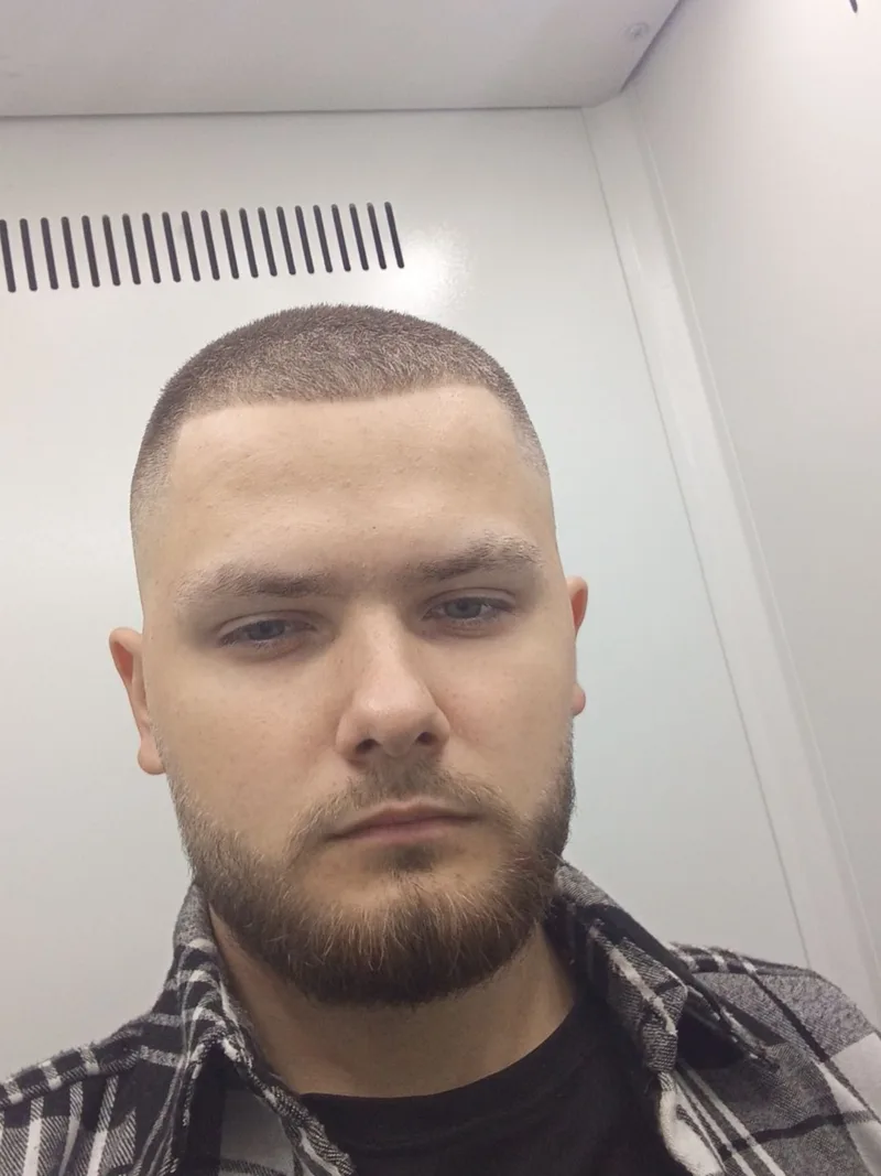 Дима, 18