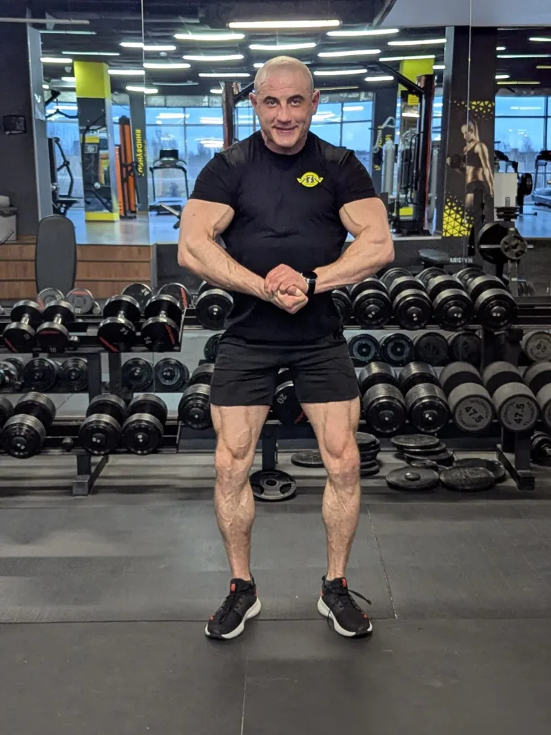 Viktor, 36