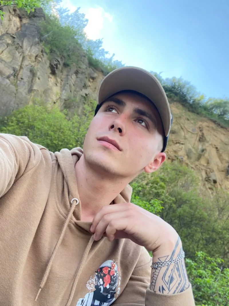 Nazar, 26