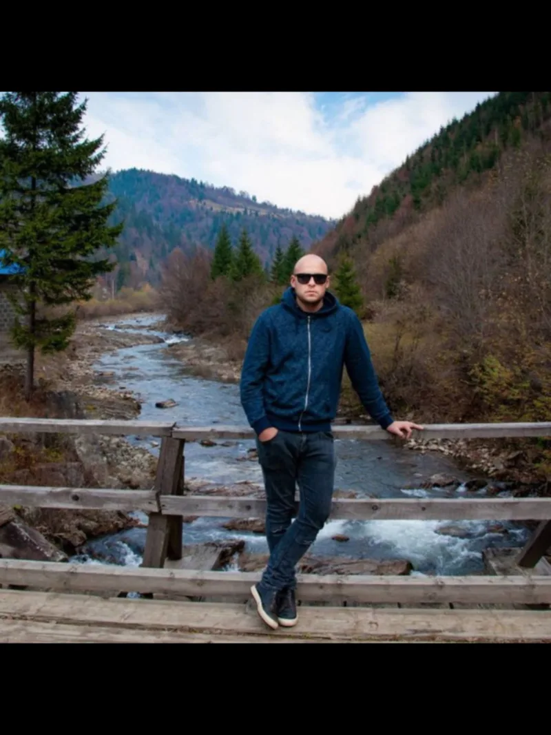 Саша, 35