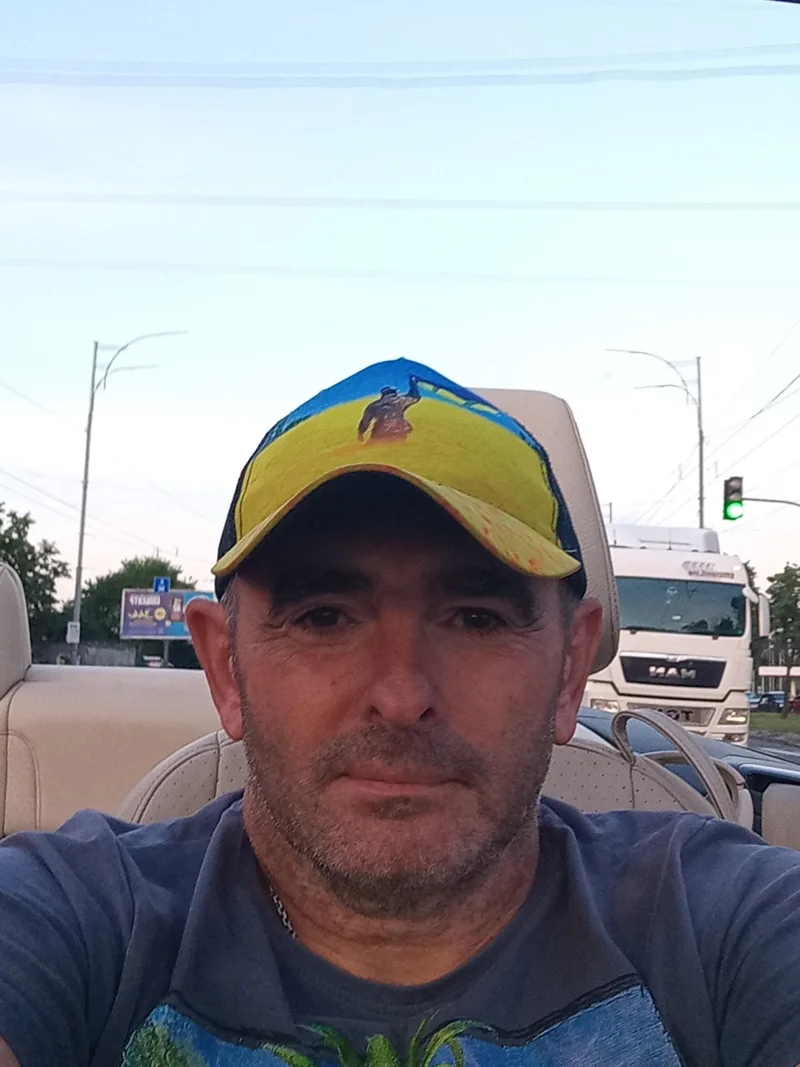 Роман, 53