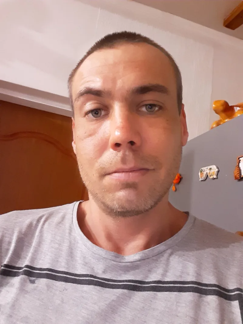 Jango, 28