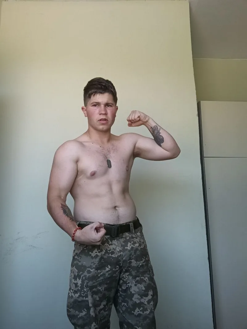 Денис, 21